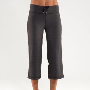 Lululemon Relaxed Fit Crop Grey Size 8